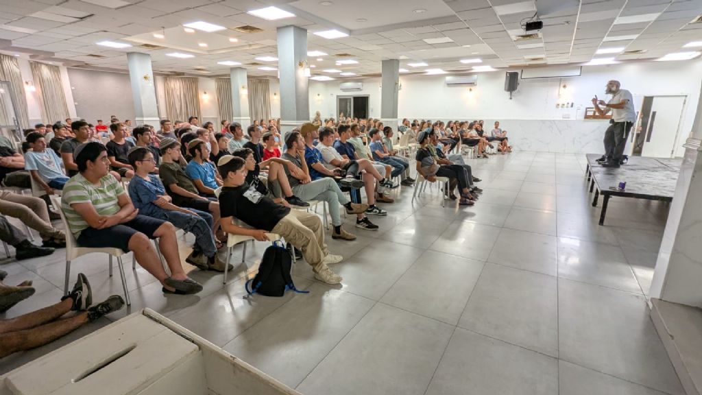 ��� ����